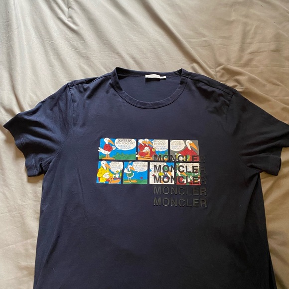 Moncler T-shirt (Authentic) - Picture 2 of 3